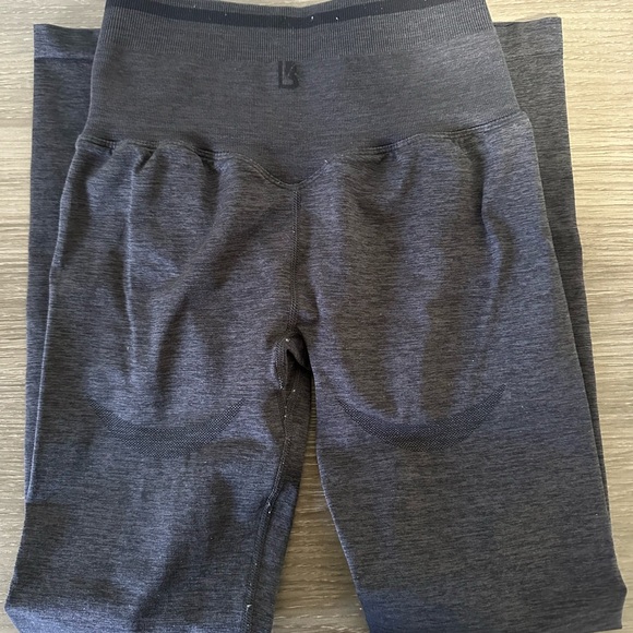 Buffbunny Leggings - Picture 2 of 4